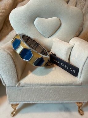 Ann Taylor Blue and Cream Geometric Stretch Bracelet NWT